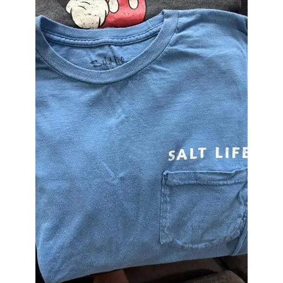 4 Men’s Tee Shirts Size Large Disney, Salt Life, Hurley, And Nautica - Picture 3 of 6